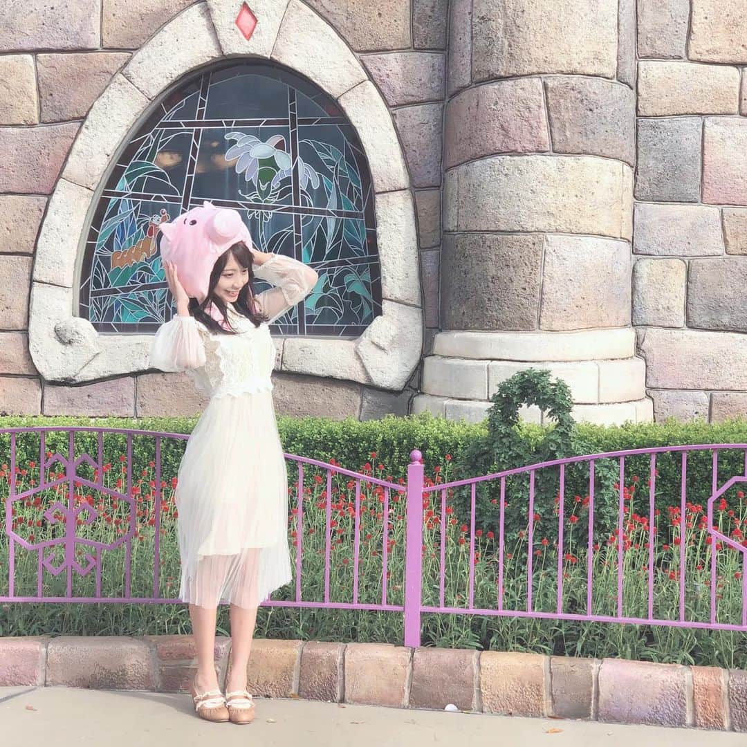 月野もあのインスタグラム：「🐷💓 #ディズニーランド #東京ディズニーランド #ハム　#ディズニー #ポートレート女子 #ディズニー帽子 #disney #tokyodisneyland #disneyland #写真」