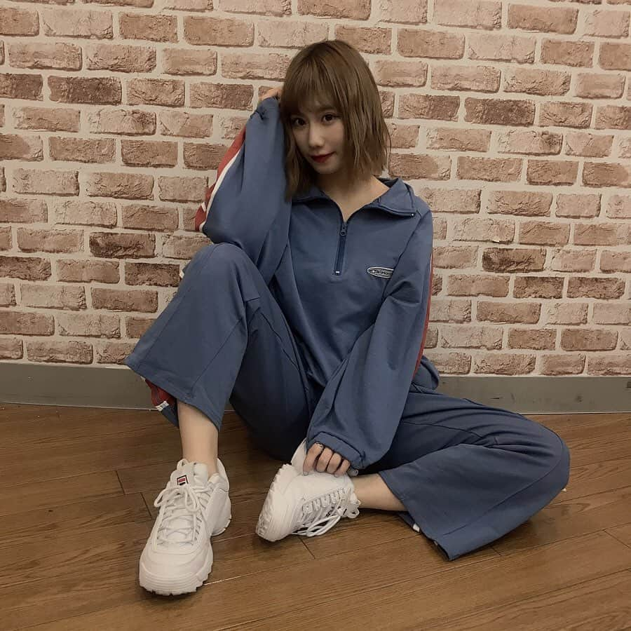 石田優美さんのインスタグラム写真 - (石田優美Instagram)「﻿ ﻿ 私のレッスン着ー第5弾﻿ー ﻿ ﻿ 今回は #adidas じゃないんだー﻿ ﻿ このセットアップめっちゃ可愛いし着やすい☺️﻿ もう1種類の色もあってどっちも可愛くて迷った🤦‍♀️💗﻿ ﻿ ﻿ ﻿ #レッスン着﻿ #j023」10月14日 14時48分 - yu_mi_1012