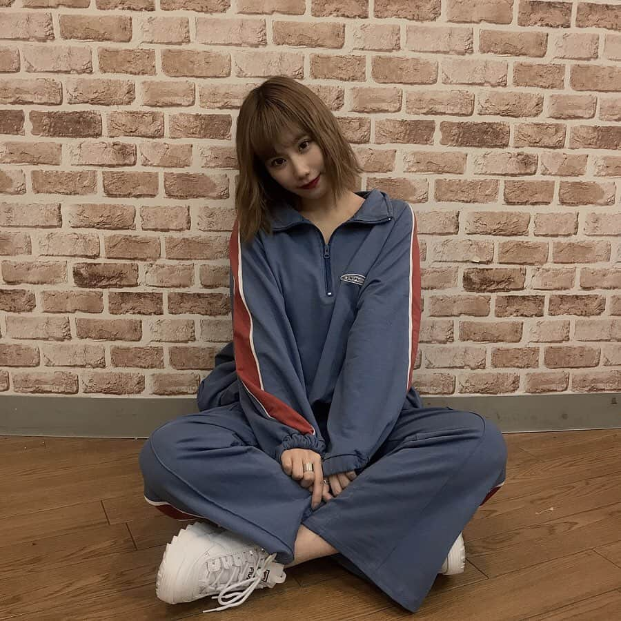 石田優美さんのインスタグラム写真 - (石田優美Instagram)「﻿ ﻿ 私のレッスン着ー第5弾﻿ー ﻿ ﻿ 今回は #adidas じゃないんだー﻿ ﻿ このセットアップめっちゃ可愛いし着やすい☺️﻿ もう1種類の色もあってどっちも可愛くて迷った🤦‍♀️💗﻿ ﻿ ﻿ ﻿ #レッスン着﻿ #j023」10月14日 14時48分 - yu_mi_1012