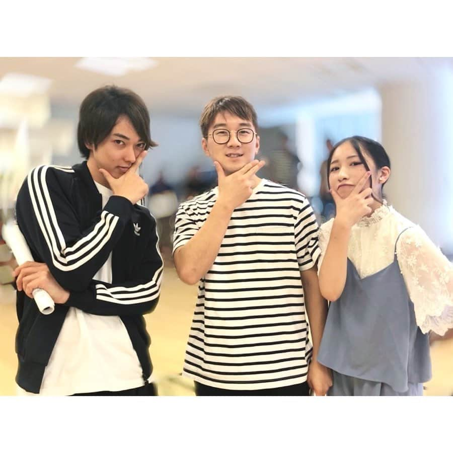 加藤一華さんのインスタグラム写真 - (加藤一華Instagram)「. みなさん、台風は大丈夫でしたでしょうか？💦 私のところは大きな被害もなく、無事でした🙇‍♀️ . ライフラインが止まる事もなく、沢山の人の尽力、働き、支え合いで生きているんだなと感じた一日でした。被害に遭われた全ての方々が、一日でも早く元の生活に戻れますよう、願っています。 . 残念ながら今回の台風で「U-FES. TOUR 2019 Kids 大阪」の公演が中止となってしまいましたが、東京・大阪と、このイベントを通じて普段なかなかお会いできない沢山のクリエイターさんとご一緒できるとっても素敵な経験をさせていただきました🌱 オフショット解禁しますっ✨ . 大阪の皆さん…！！また会いにいけるよう頑張りますので、また、その日まで！！！😭🙏✨ . #台風19号 #台風 #ufes #ufestour2019 #おるたなchannel #ないとー さん #ボンボンTV #はねまりチャンネル #みのりん #みにきゅーとくら部 #のってん #えっちゃんねる #いちなる」10月14日 15時14分 - ichika_kato