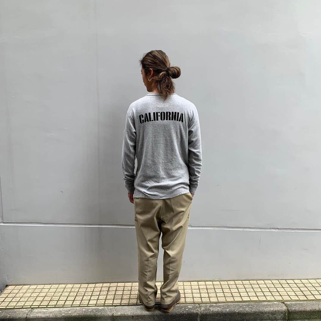 スタンダードカリフォルニアさんのインスタグラム写真 - (スタンダードカリフォルニアInstagram)「SD Two Layer Small Logo Long Sleeve Store Limited #standardcalifornia  #スタンダードカリフォルニア  #longsleeve #ロンT #todaysstaffofstandardcalifornia」10月14日 15時31分 - standardcalifornia