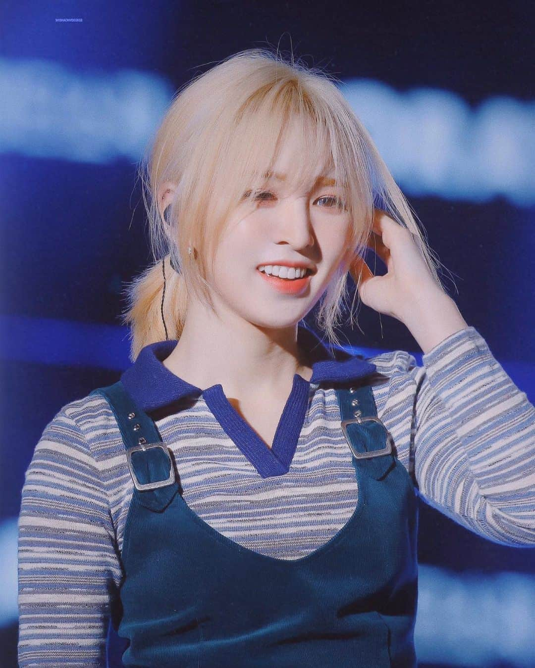 ウェンディ（ファンアカウント）のインスタグラム：「💙 191012 Gumi Love Festival - © to SSWstation #WENDY #웬디 #REDVELVET #레드벨벳」