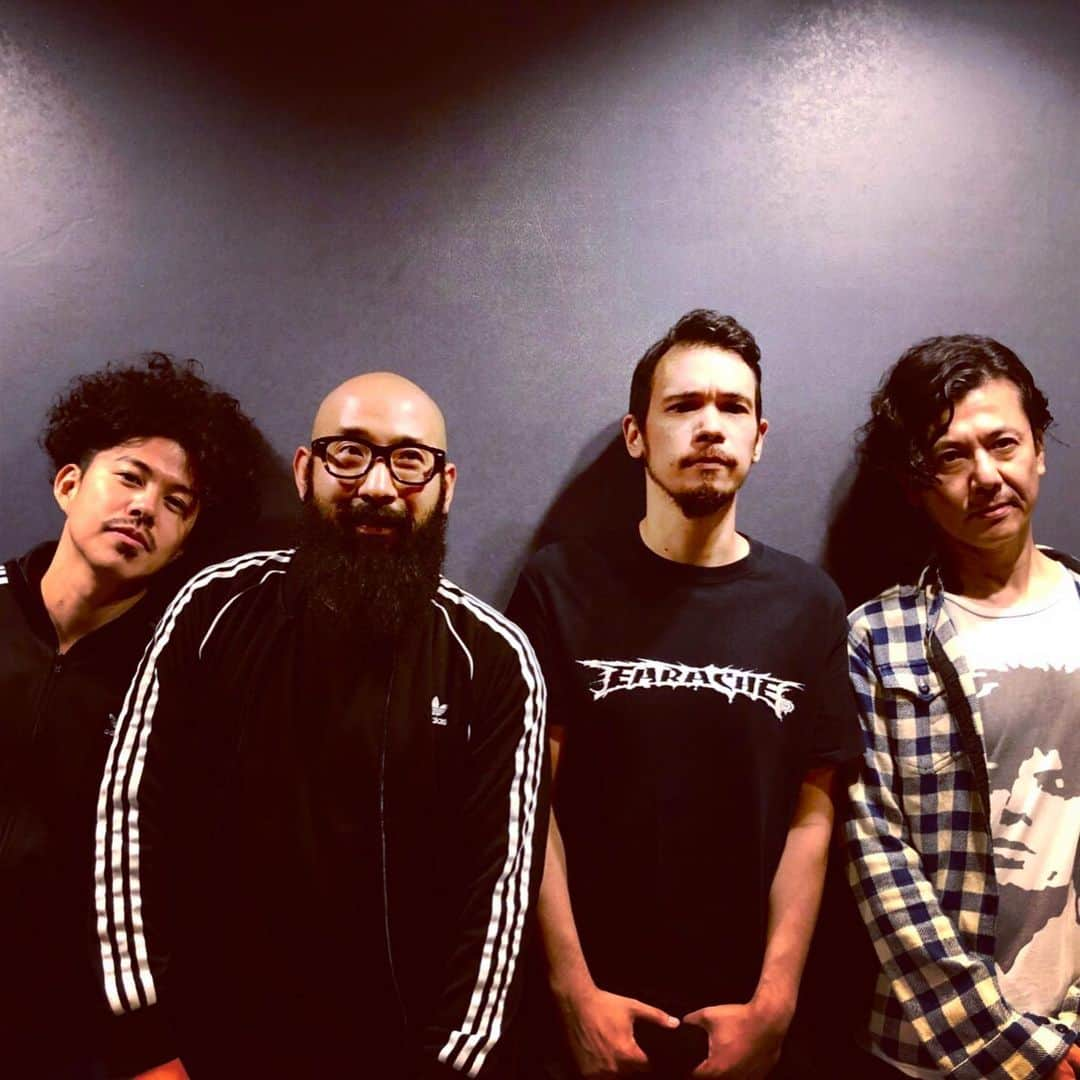 LEO今井さんのインスタグラム写真 - (LEO今井Instagram)「190929 #LEOIMAI @ Caravansary, Kochi w/ #niumun #vIEWpOINt #Killer(Queen) Thank you! Chuffed!!🤘🏻」10月14日 16時11分 - leoimai.official