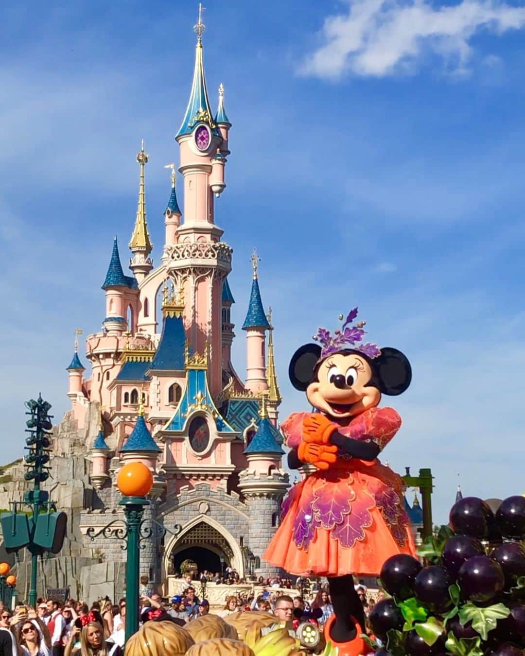 三輪麻未さんのインスタグラム写真 - (三輪麻未Instagram)「#Disneyland Paris 🇫🇷」10月14日 16時18分 - asami_miwa