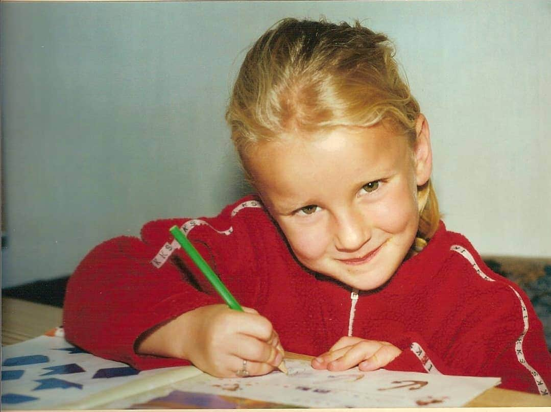 Amandine BROSSIERさんのインスタグラム写真 - (Amandine BROSSIERInstagram)「Après plus de 20 ans passés sur les bancs de l'école, je raccroche le cartable ! 💼 Je suis officiellement psychologue spécialisée en neuropsychologie de l'enfant et des troubles d'apprentissage. 👧🏼👩🏼‍🎓 #diplômée #psychologue #doubleprojet #lecoleestfinie」10月14日 18時52分 - amandine.brossier