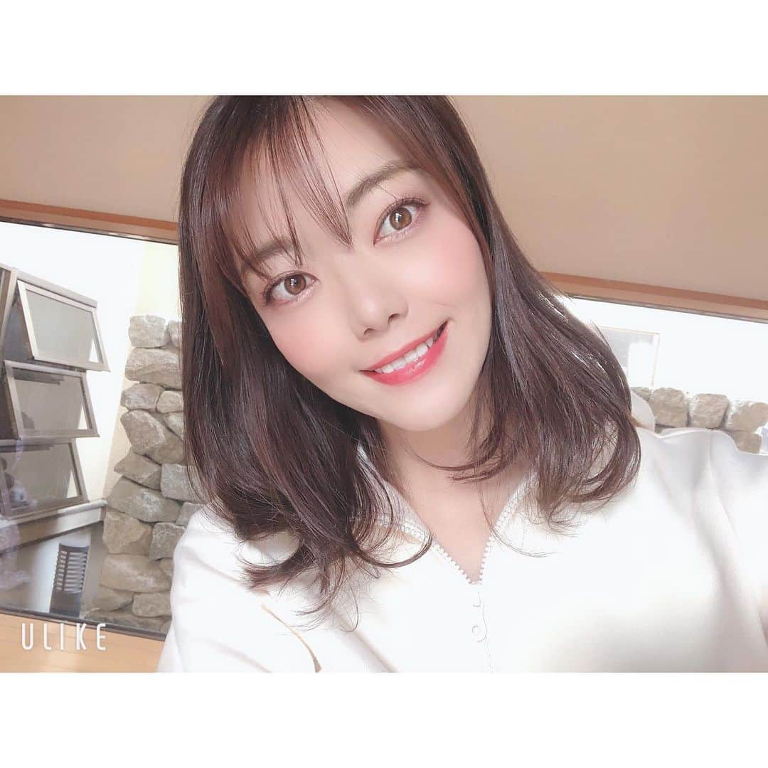 今村仁美さんのインスタグラム写真 - (今村仁美Instagram)「三連休が終了✨ 最近、周りや、先のことをもっと広く見えるようになった気がする、、 日々の課題をこなして、能力向上強化！！ 明日からもまた頑張るぞ～♡ みんなも頑張ろうね～😊 . . . #selfie#whitecode #smile」10月14日 18時57分 - imamura_hi