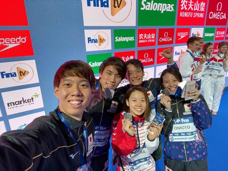 のインスタグラム：「#20191014  Budapest🇭🇺Berlin🇩🇪 World Cup Europe🏊‍♂️🏊‍♀️ おわりました🥇🥈🥈🥈🥉 この時期の長水での連戦は 本当にきつかったけど 充実した2週間でした🤗 リレーほんとうによい思い出🌟 かえってから本格的に強化練習が はじまります🏊‍♀️がんばる！！ #swc19」