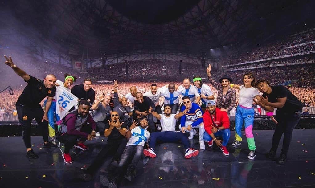 ディミトリ・ペイェのインスタグラム：「Un grand bravo et merci à toi @sopranopsy4 de m’avoir fait partager ton univers c’était exceptionnel Vivre un tel moment dans le @orangevelodrome renforce encore plus mon amour pour M.A.R.S.E.I.L.L.E 💙」