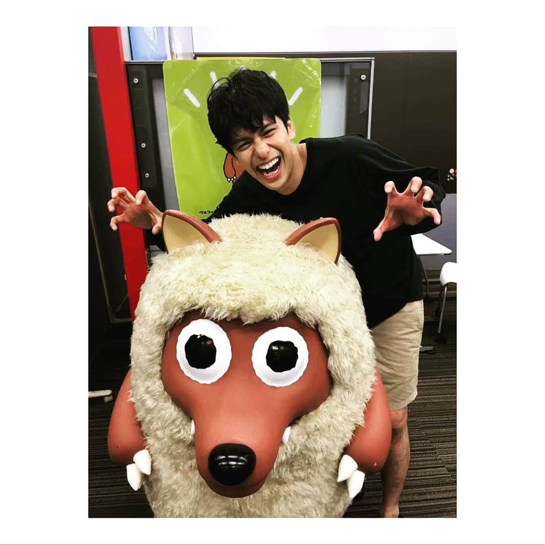 森崎ウィンのインスタグラム：「さ、皆様、大変お待たせしました。 #メーテレ  #ドラマ  #本気のしるし  今夜スタートですっせ〜(^O^) 観てくださいませ。 #0時54分スタート #森崎ウィン  #winmorisaki  #tverでも見れます  #gyaoでも見れます」