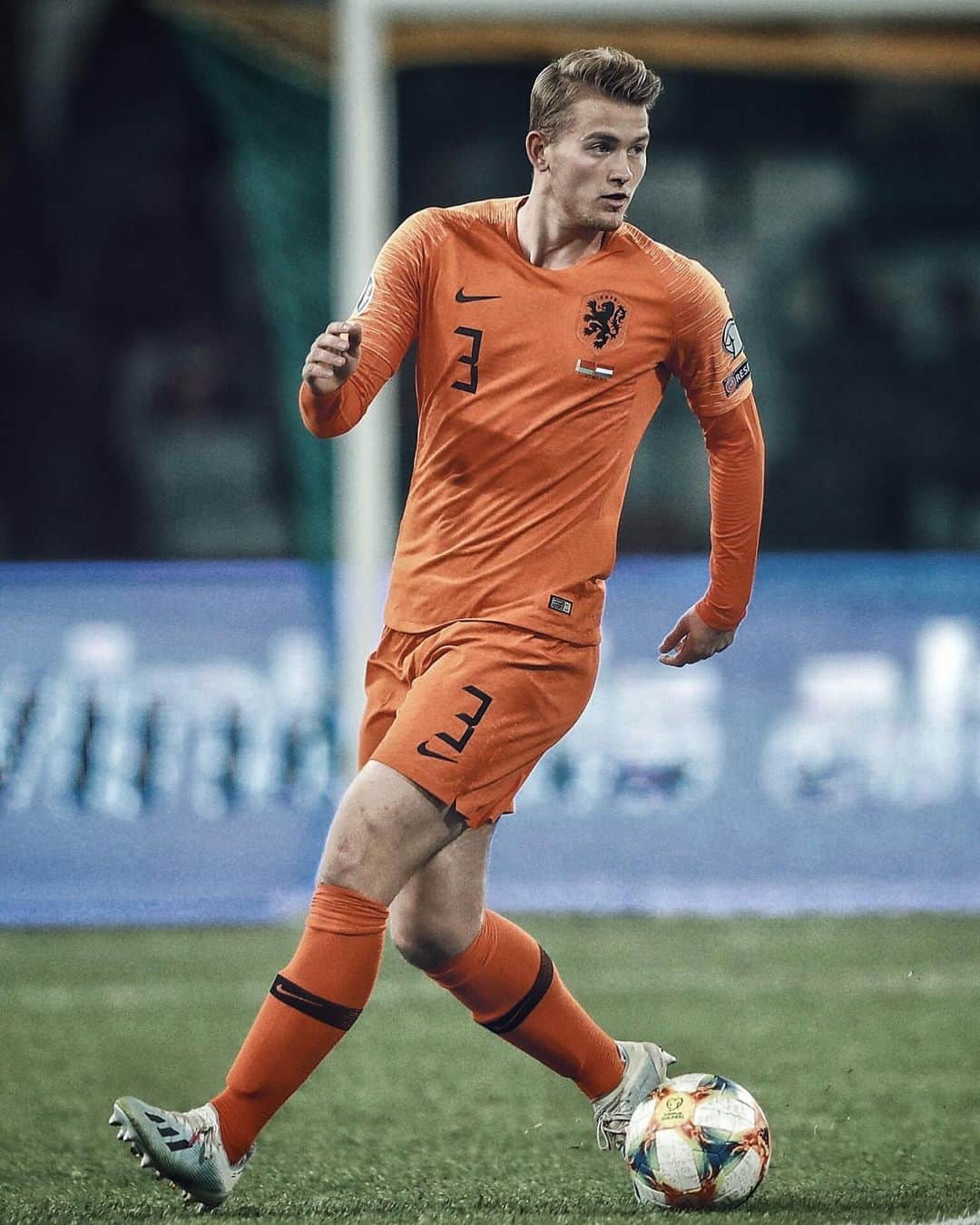 マタイス・デ・リフトのインスタグラム：「2 games, 2 wins ✅🦁」