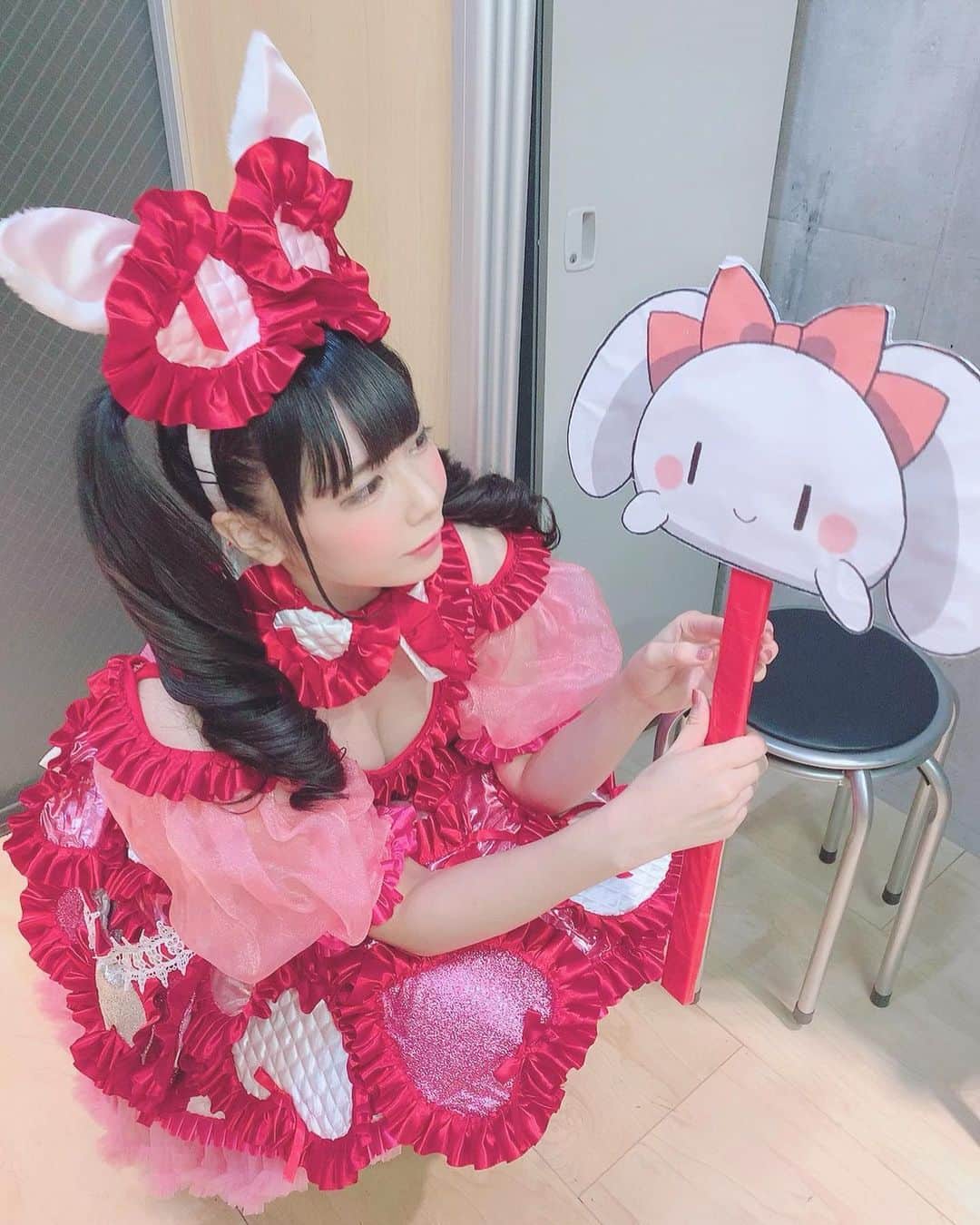のインスタグラム：「❤️ 🐰 ❤️ 🐰  #BYOB #最高じぇねれーしょん  #恋汐りんご #japanesegirl  #japaneseidol (Ｕ∩ 'ᴗ' ∩Ｕ)」