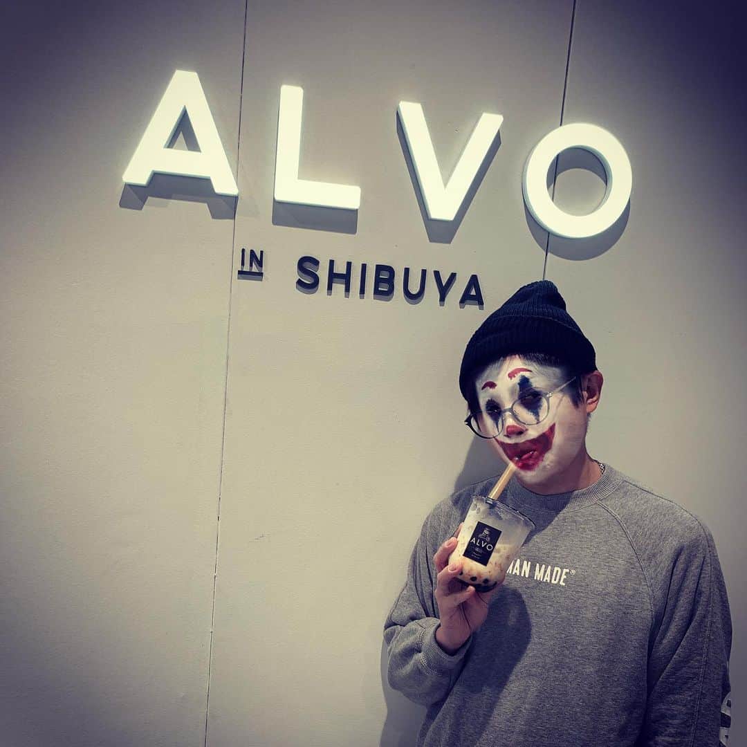 石田政博さんのインスタグラム写真 - (石田政博Instagram)「JOKERタピる。  #ALVO #渋谷 #タピオカ」10月14日 20時47分 - markunv