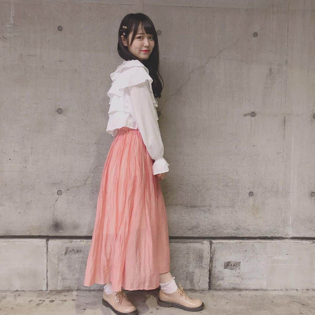 西川怜さんのインスタグラム写真 - (西川怜Instagram)「今日の私服〜🌷 . . tops:NICECLAUP skirt:Heather sox:tutuanna shoes:raycassin」10月14日 20時59分 - rei_nishikawa_1025