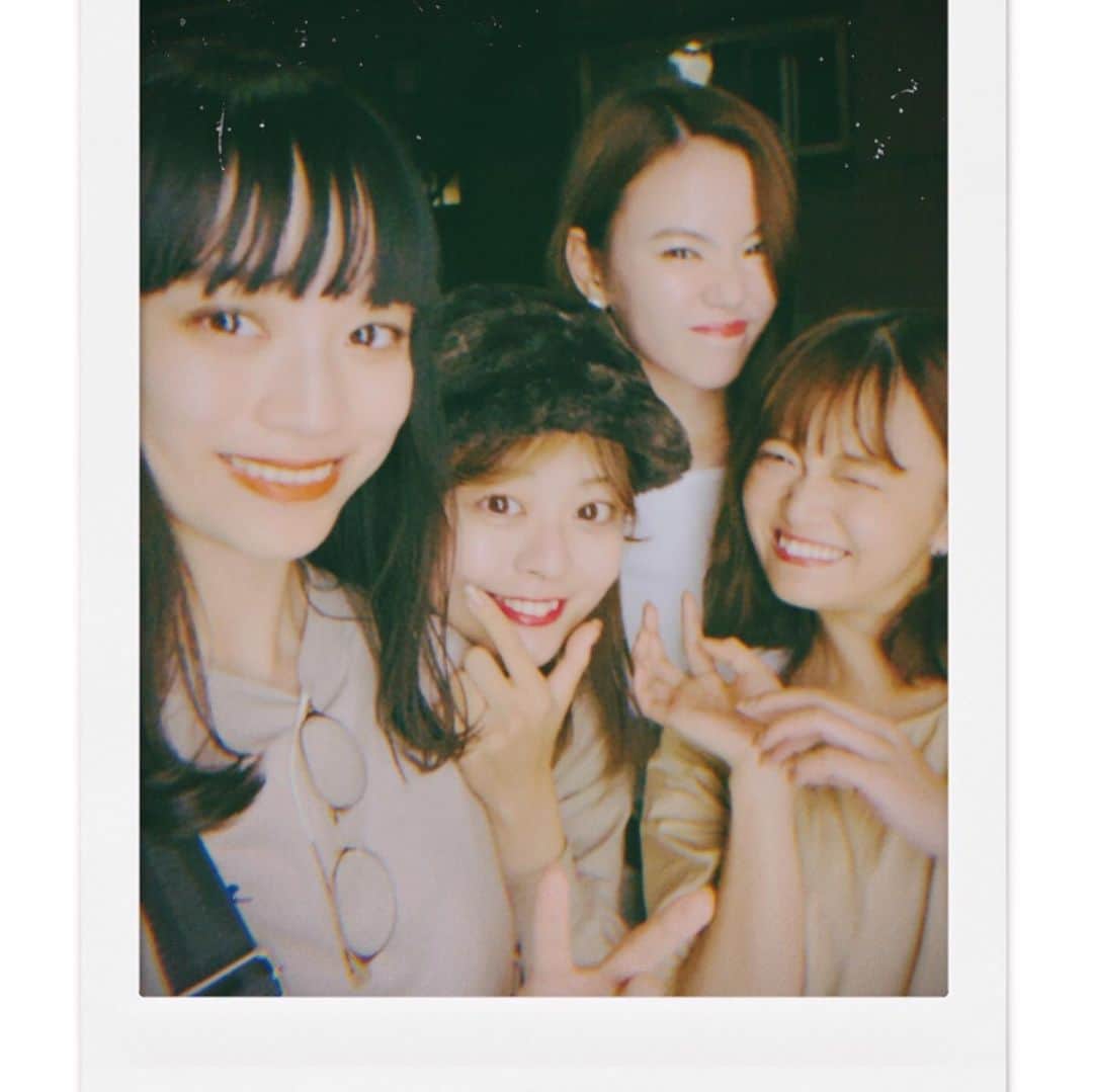 のインスタグラム：「大好きないつめんちゃんと肉会 (#^.^#)🥩♡ しあわせなリフレッシュ〜〜🧚‍♀️♡﻿ ﻿ 美味しいご飯食べて 大好きな友達と﻿ いっぱいお喋りもたまには良きね〜(#^.^#)♡﻿ ﻿ 来週もこの4人でご飯行くねん！ふふふ﻿ また日記として投稿するねねね〜〜(#^.^#)♥️﻿ ﻿ ﻿ と、たまにはプライベートな投稿も。📖﻿ ﻿ みんなは最近お友達とご飯食べた？遊んだ？﻿ 最近あった楽しかった出来事聴きたいなぁ。🥰﻿ ﻿ コメント欄で教えて〜！(#^.^#)♥︎へへ﻿ ﻿ ﻿ ﻿ #久々のプライベート更新﻿ #来週もこのメンバーでご飯行くから﻿ #また更新するねねね﻿ #その時はまたみんなの﻿ #近況の幸せな出来事を﻿ #またコメント欄で教えてね﻿ #よっしゃ！﻿ #コメ欄でお話開始﻿ #うしごろ #うしごろ西麻布」