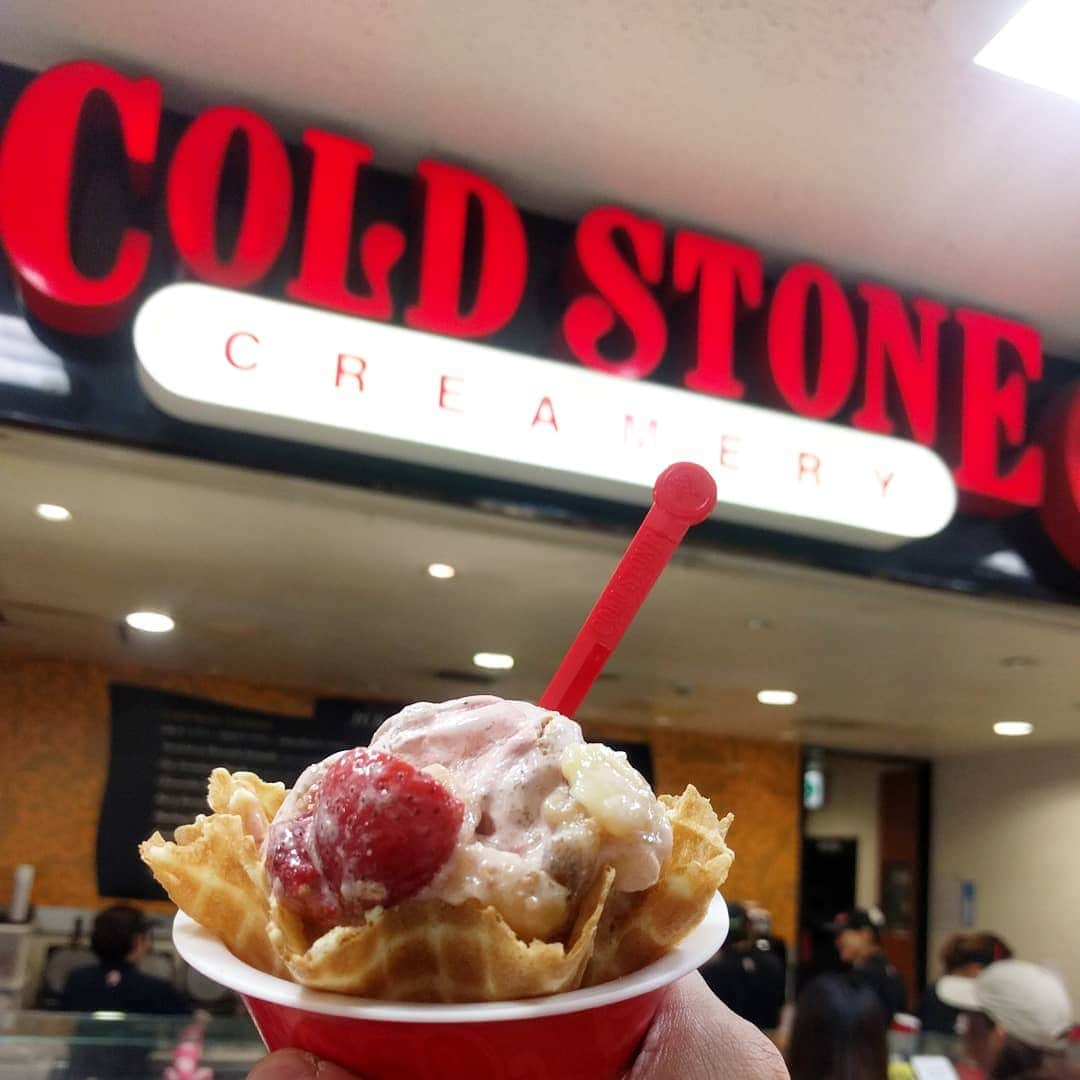 越中睦士さんのインスタグラム写真 - (越中睦士Instagram)「🍦🍨 #coldstone #ICECREAM」10月14日 21時29分 - makotokoshinaka