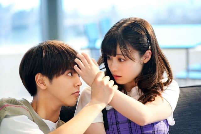映画『午前0時、キスしに来てよ』のインスタグラム：「‪＼🏰映画0キス🌙 セレモニーイベント＆完成披露試写会👠／‬﻿ ﻿ いよいよ応募方法発表まであと24時間🔥﻿ ﻿ 💓ドッキドキの続報をお届け❣️﻿ ﻿ Twitter、Instagramそれぞれ募集致します🙌🏻﻿ ﻿ 応募時間は👀限定2️⃣時間の🎃シンデレラタイム💎﻿ 明日10/15（火）﻿ 午後10時から午前0時まで﻿ ﻿ 🔸Twitterは指定タグで期待コメントを投稿❣️﻿ ﻿ 🔹‪Instagramは指定の投稿をリポストする際に、期待コメントを入れて投稿❣️﻿ ﻿ どちらも応募方法、ハッシュタグは﻿ あす発表します🤫﻿ ﻿ そしてイベント名は…👀﻿ 『映画0キス  リアル・シンデレライベント&完成披露試写会』に決定‼️⭐️﻿ 夢のような時間をご一緒に💫ぜひ、応募しに来てよ💋﻿ ﻿ 今夜も妄想溢れる🎆﻿ ドッキドキ💓なシーン写真をお届け🤫﻿ ﻿ ‪#あと1日⚡️‬﻿ #ドキドキ #通り越して #胸ギュン💓﻿ #午後10時から午前0時まで #0キス #シンデレラタイム 明日は #午後10時に会いに来てよ ﻿ #午前0時キスしに来てよ #12月6日公開﻿ #映画0キス #0キス #0kiss #ゼロキス﻿ #綾瀬楓 #片寄涼太 #GENERATIONS #ldh﻿ #日奈々 #橋本環奈 #jk #かわいい」