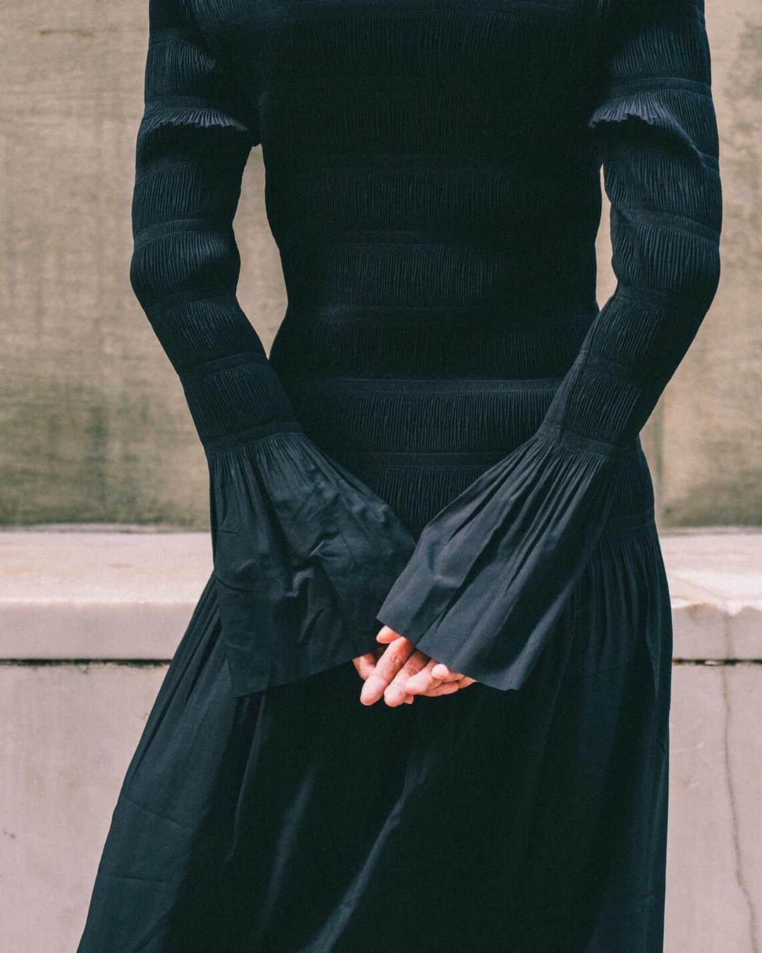VERMEIL par ienaさんのインスタグラム写真 - (VERMEIL par ienaInstagram)「『TOTEME ”Black dress”』 ﻿ ﻿ ﻿ 仕草に余韻が残るフレンチシックなブラックドレス﻿ ﻿ Dress: 46,000yen+tax / TOTEME﻿ ﻿ ﻿ @toteme  ㅤㅤㅤㅤㅤㅤㅤㅤㅤㅤ﻿ #vermeilpariena #iena ﻿ #2019aw #toteme﻿ #ヴェルメイユパーイエナ #イエナ ﻿ #新入荷 ﻿ #ブラックドレス」10月14日 22時05分 - vermeilpariena