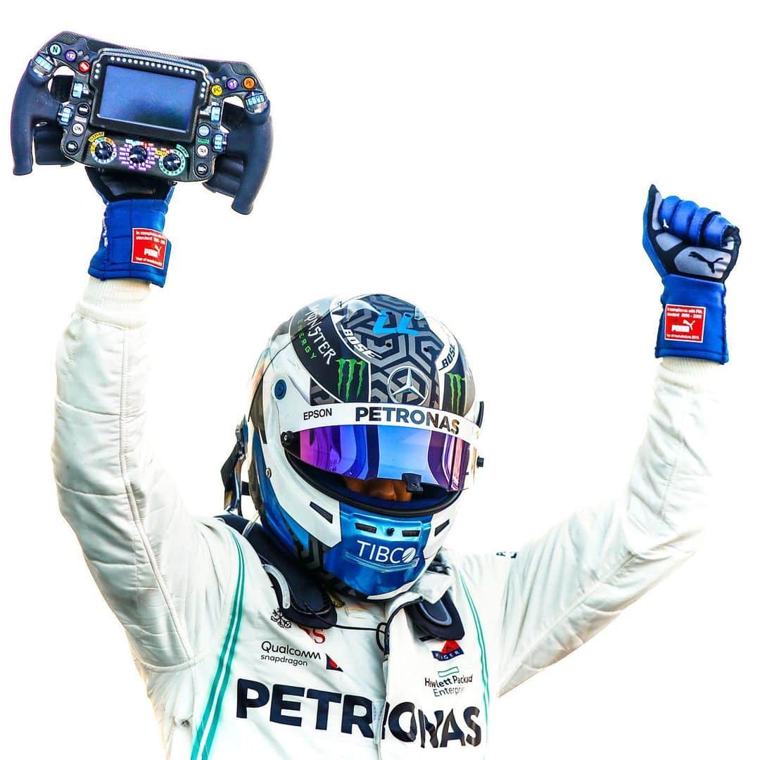 MERCEDES AMG PETRONASさんのインスタグラム写真 - (MERCEDES AMG PETRONASInstagram)「“We’re making history. It’s funny, with anything you do, if you are getting success, sometimes it’s tricky to realise that. Sometimes you have to take a step back to properly appreciate it.” - @valtteribottas • #ATeamComeTrue #MercedesAMGF1 #MercedesAMG #F1 #JapaneseGP #PETRONASmotorsports #VB77」10月14日 23時05分 - mercedesamgf1