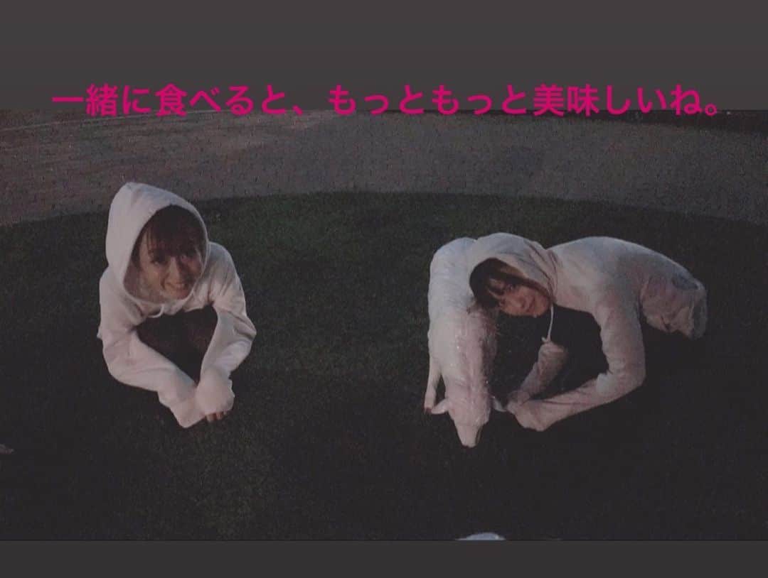 長谷川萌美さんのインスタグラム写真 - (長谷川萌美Instagram)「. 北海道2日目の続き  #札幌 #旭川 から札幌 へ戻りました SAにて羊さん🐑🌙✨ . 翌朝、北海道 3日目 待ち合わせに早く行き朝アイス🍨☺︎☀️ . そして  #HMV札幌ステラプレイス さんと  #ラソラ札幌 さんにて歌わせて頂きました！🎤🎵お越しくださった方、一緒に歌ってくださったり楽しかったです！ありがとうございました♡ .  #音楽処 さんにご挨拶させて頂きました☺️💕 #ビタスイ がんばります！ .  #エゾシカ #スープカレー 淡白で美味しかった😋❤️ .  #ビタスイ #北海道 #ツアー #朝アイス #羊 #リリースイベント #リリイベ #遠ラブ #live #ライブ」10月14日 23時08分 - moemi_hasegawa