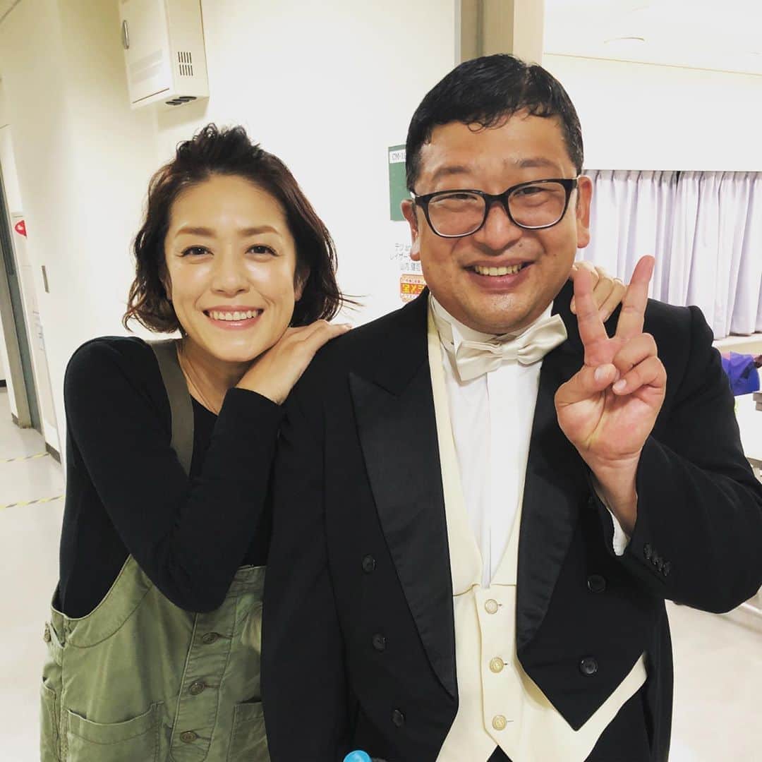 加藤紀子のインスタグラム：「NHK「お取り寄せ不可！？ 列島縦断・宝メシグランプリ2019」生放送にお付き合いいただいた皆様、ありがとうございました！ 地元“三重県鈴鹿市”の郷土料理“ガラガラ”を「お！」と気になって下さった方のおかげで沢山の投票を頂くことが出来、とても嬉しかったです🙏🙇‍♀️🙏 美味しい伝統料理がまだこの先も、大切に、愛されて行きますよう✨  そんなわけで三重県観光大使二人より、熱く御礼申し上げます！  てか、半年ぶりにチャン君に会えてすごくすごく嬉しかったー😭😭 ナガシー！つねちゃーん、あやさーん！高井さーん、ちゆきさん、オカさん、佐藤さーん、みんなとも会いたいよー（東海エリア仲間への声）😁 #みえのくに観光大使  #鈴鹿市シティセールス特命大使 #チャンカワイ君はずっと大好き #東海エリアの仲間よ」