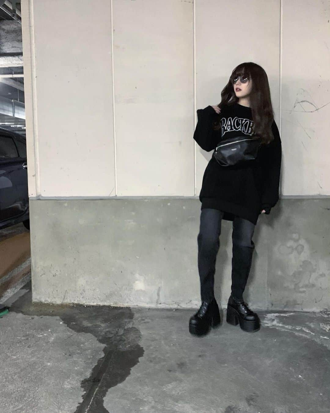 おもてちゃんさんのインスタグラム写真 - (おもてちゃんInstagram)「. いつの日かの☠️ . トレーナー SpRay デニム ZARA ブーツ Demonia バッグ moussy」10月14日 23時20分 - omotemaru