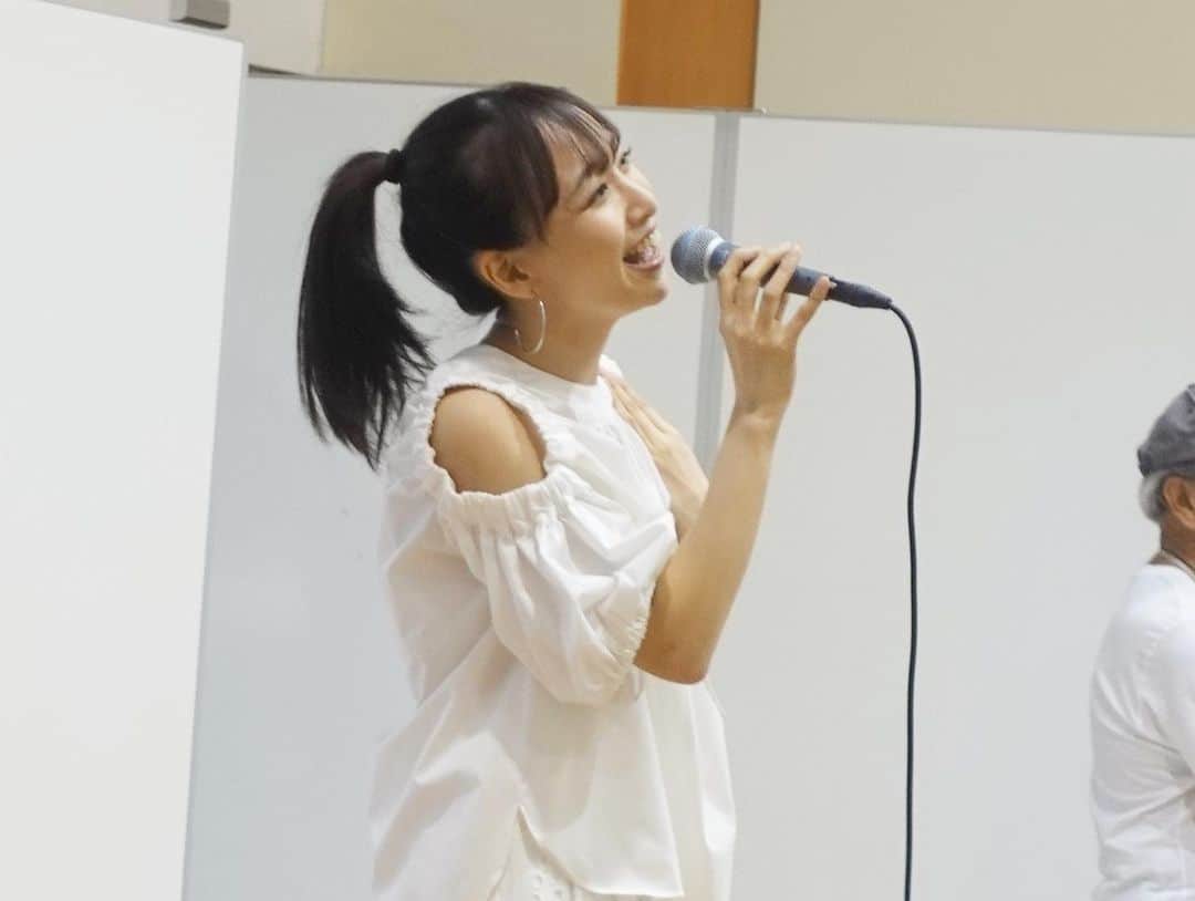 長谷川萌美さんのインスタグラム写真 - (長谷川萌美Instagram)「. あげなおし . 前投稿で、 画像の大きさを調整した写真が載らなかったので 改めて載せました . せっかくなので載せきれなかった 他の写真も混ぜてみました☺︎💕 . この日はこのまま札幌から木古内へ長距離移動しました🚘🌙 .  #ビタスイ #北海道 #札幌 #hmv札幌ステラプレイス #音楽処 #ラソラ札幌 #前投稿も見てね」10月14日 23時23分 - moemi_hasegawa