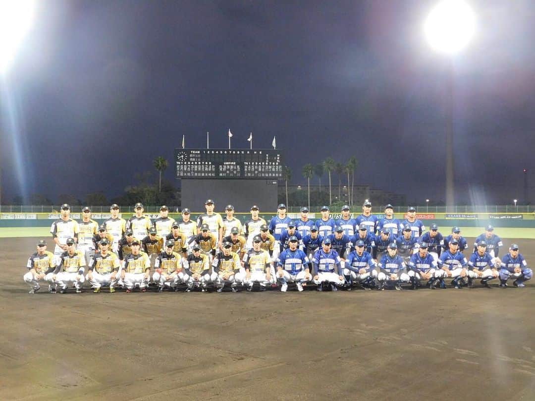 のインスタグラム：「独立リーググランドチャンピオンシップ⚾️ 2勝2敗明日勝った方が優勝です🏆 明日が今年最後の試合です。 この時期まで野球できることに感謝です。 明日時間ある方、見に来てくれたら嬉しいです😃 JAバンク徳島スタジアム 18時プレイボールです🙏  #徳島インディゴソックス #栃木ゴールデンブレーブス  #西岡剛」