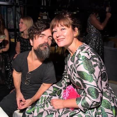 ピーター・ディンクレイジのインスタグラム：「Peter & Erica ❤️」