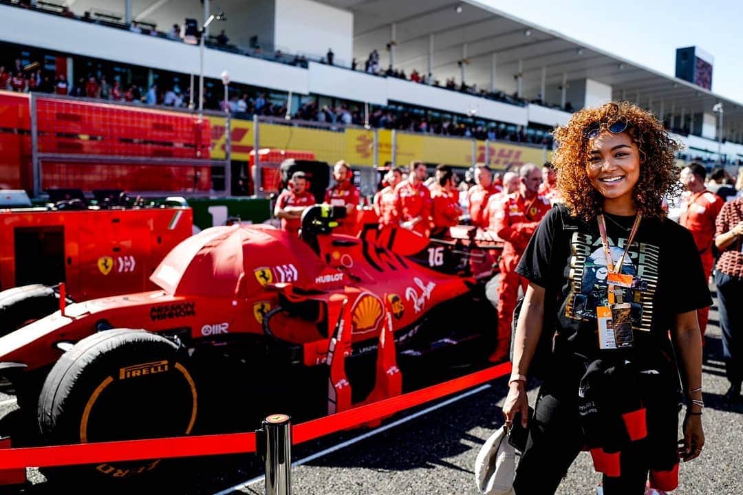 Crystal Kayさんのインスタグラム写真 - (Crystal KayInstagram)「A gorgeous day at Suzuka for @f1. So much energy and excitement all around us. Thankyou so much for having us @bape_japan and showing us a great time!! How cool is that podium tho?! Congratulations to Mercedes with the win!! Met so many lovely people ❤️ 生のf1はやっぱ興奮しちゃうね！！ 📸 : @spinzbeatsinc」10月15日 0時26分 - crystalkayofficial