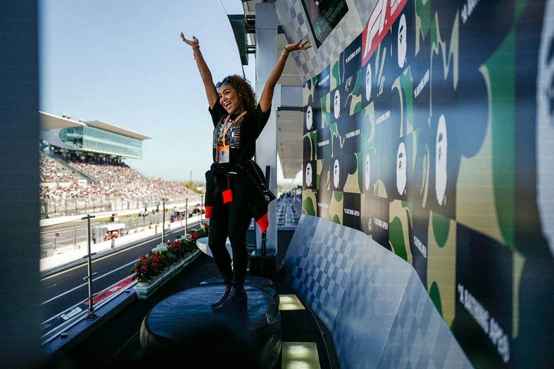 Crystal Kayさんのインスタグラム写真 - (Crystal KayInstagram)「A gorgeous day at Suzuka for @f1. So much energy and excitement all around us. Thankyou so much for having us @bape_japan and showing us a great time!! How cool is that podium tho?! Congratulations to Mercedes with the win!! Met so many lovely people ❤️ 生のf1はやっぱ興奮しちゃうね！！ 📸 : @spinzbeatsinc」10月15日 0時26分 - crystalkayofficial