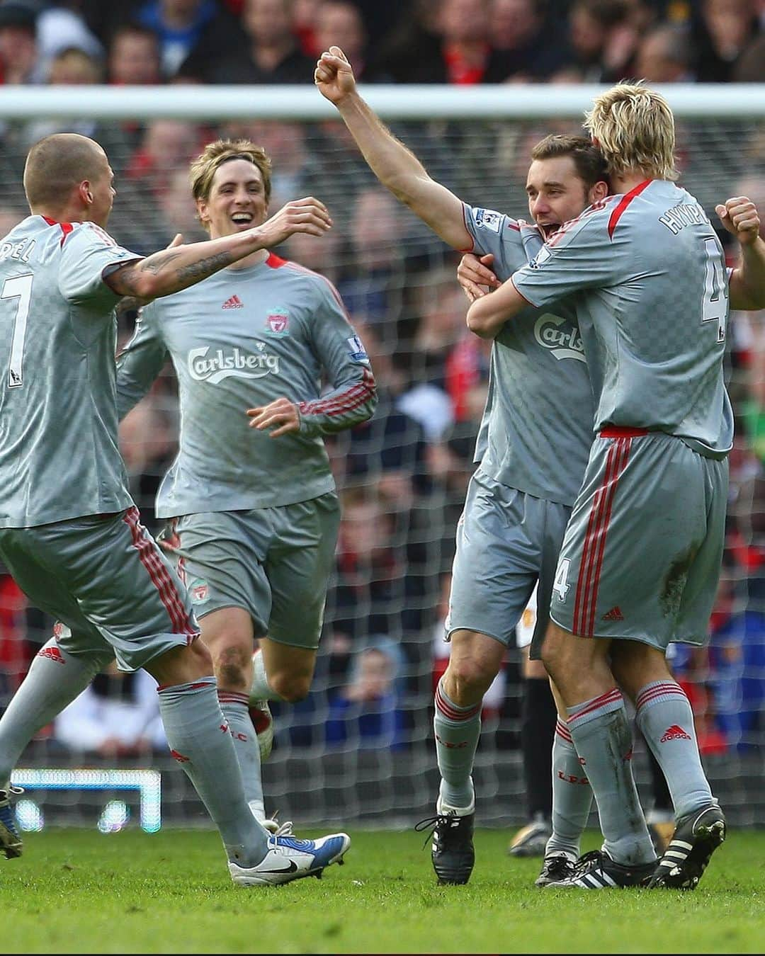 リヴァプールFCさんのインスタグラム写真 - (リヴァプールFCInstagram)「What’s your favourite goal we’ve netted against @manchesterunited? 🤔 #LFC #LiverpoolFC」10月15日 0時49分 - liverpoolfc