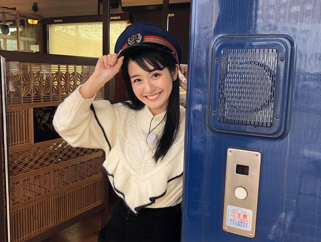 中川梨花さんのインスタグラム写真 - (中川梨花Instagram)「💙出演情報💙 レギュラー出演中の、スカパー！鉄道チャンネルの新番組【旅 ...