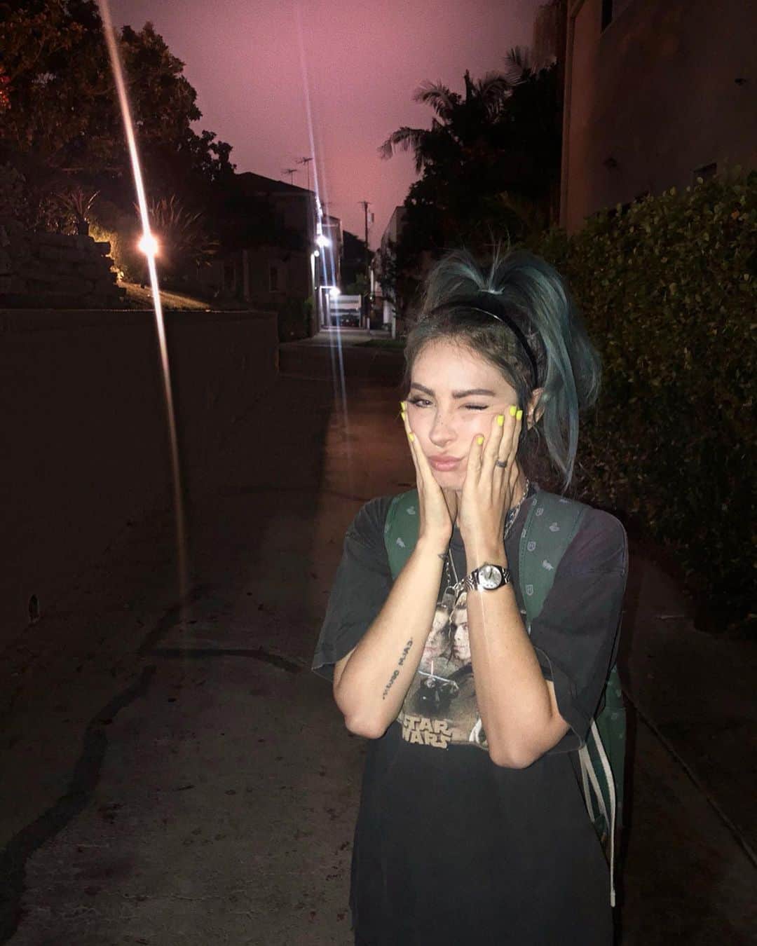 のインスタグラム：「last night at 3am」