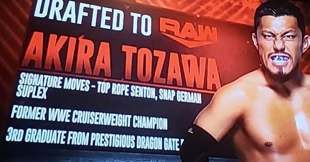 戸澤陽のインスタグラム：「It’s official!!!! I’m going to #RAW」