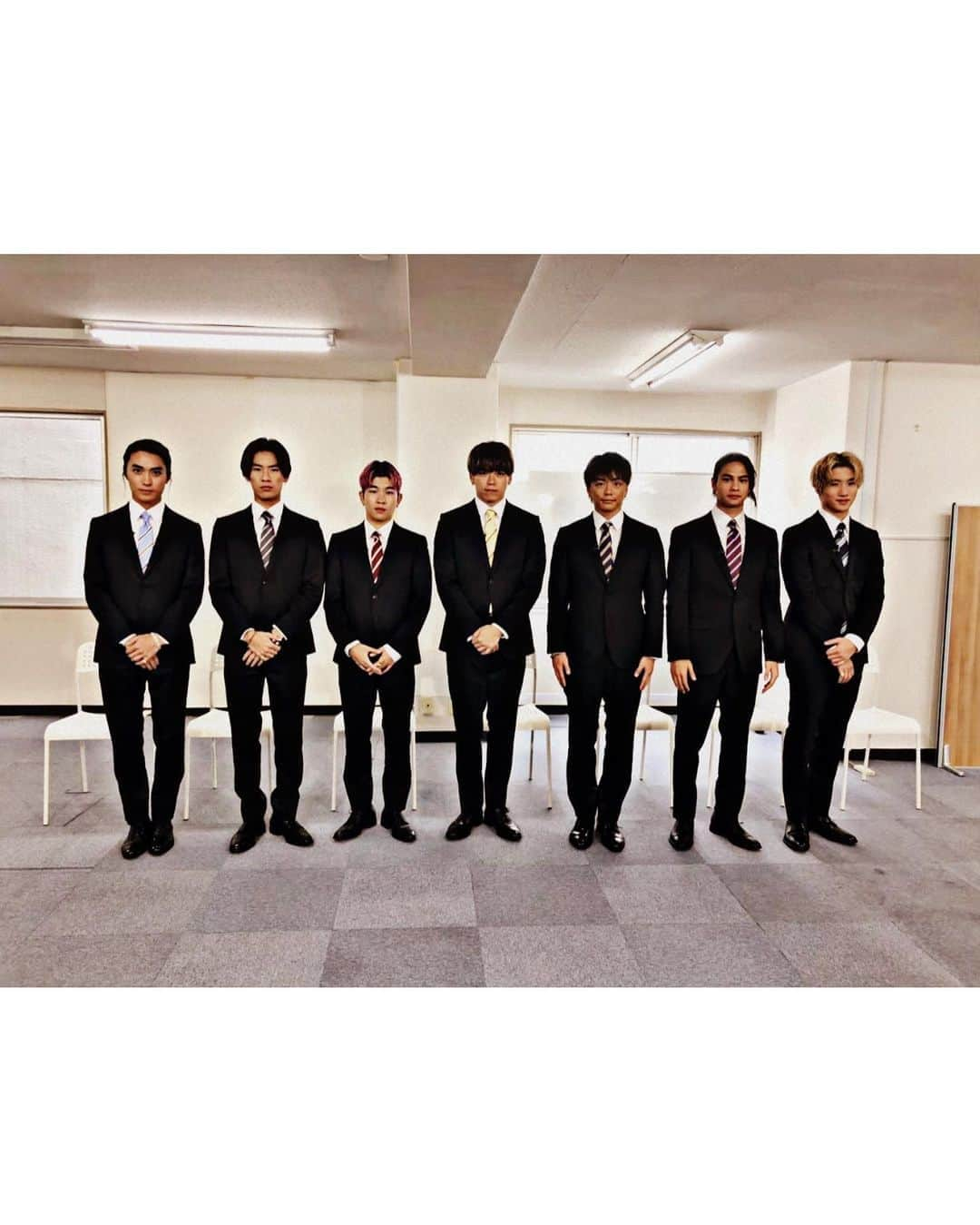 深堀未来さんのインスタグラム写真 - (深堀未来Instagram)「🕺👔 • • • “BALLI CAN SPEAK!?” 皆さん見てくれましたでしょうか？ • 会社面接をするために珍しくみんなでスーツ姿に。 まだ見ていない方は是非！ @ldh_tv_official #BALLISTIKBOYZ」10月15日 12時06分 - mikufukahori.official