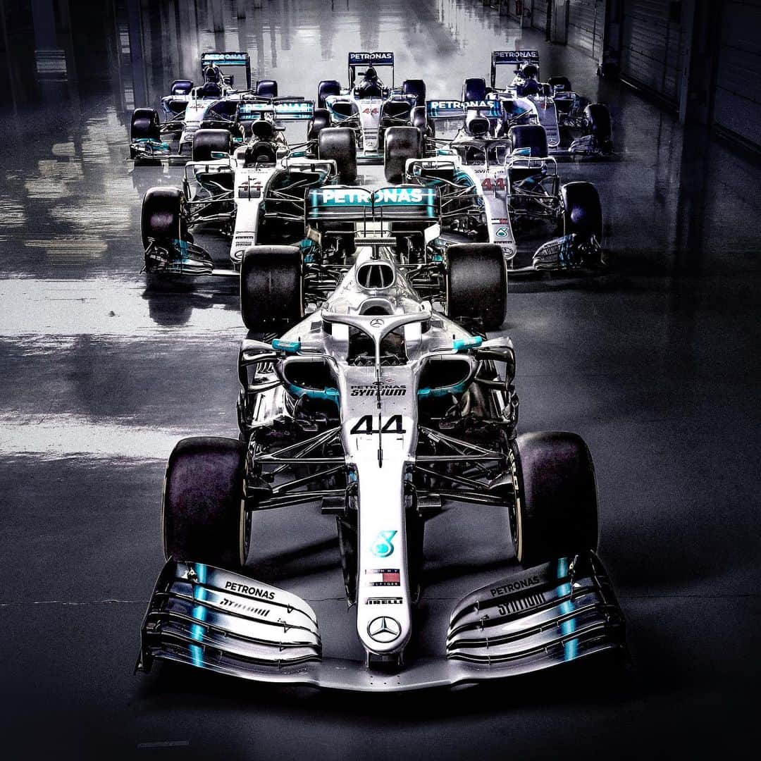 MERCEDES AMG PETRONASさんのインスタグラム写真 - (MERCEDES AMG PETRONASInstagram)「Our sisterhood of @f1 championship winners has a new member… ❤ Welcome to the Silver Arrows club, W10 ⭐️ #ATeamComeTrue • #ATeamComeTrue #DrivenByEachOther #MercedesAMGF1 #MercedesAMG #F1 #PETRONASmotorsports #VB77 #LH44」10月15日 4時03分 - mercedesamgf1