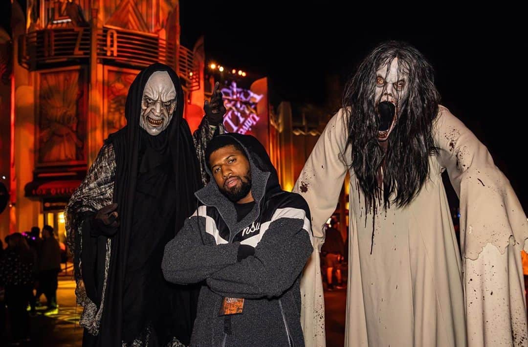 ポール・ジョージのインスタグラム：「Had a great time last night at @HorrorNights @UniStudios it’s safe to say y’all scared the shit out of us! #UniversalHHN」