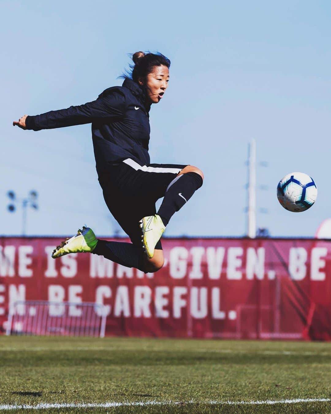 大儀見優季のインスタグラム：「Playoffs Bounce 🐇  #CHIPOR #NwslPlayoffs #MKOT 📸: @bythewhiteline」