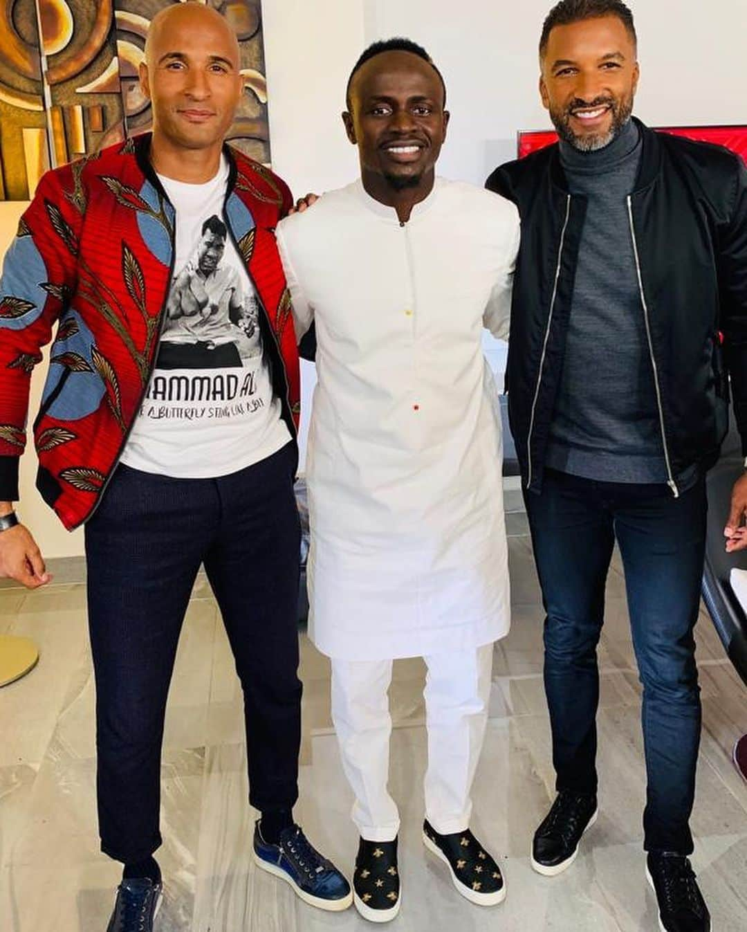 サディオ・マネさんのインスタグラム写真 - (サディオ・マネInstagram)「Quel plaisir de partager le plateau #Talents  d’Afrique# avec ces deux Lions 🦁 @biba2323officiel et @diomansykamara! Galsen forever 🇸🇳 💪」10月15日 5時42分 - sadiomaneofficiel