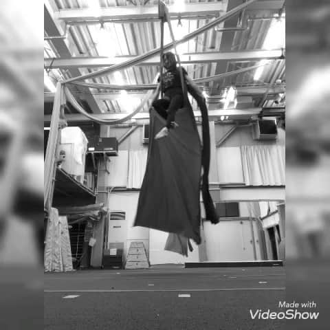 若林美保のグルメインスタ