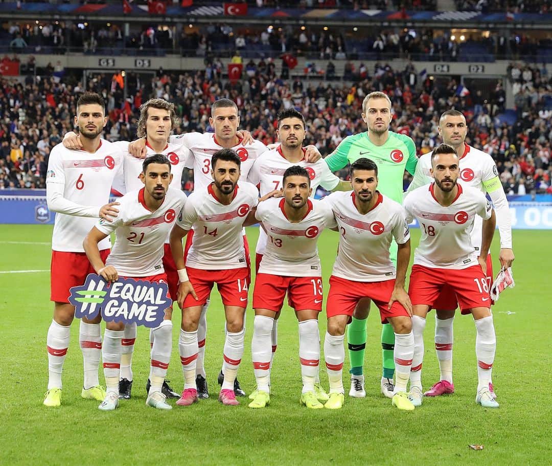 ケナン・カラマンのインスタグラム：「Çok iyi bir mücadele! Şükürler olsun🙌🏼🇹🇷❤️ #EURO2020」