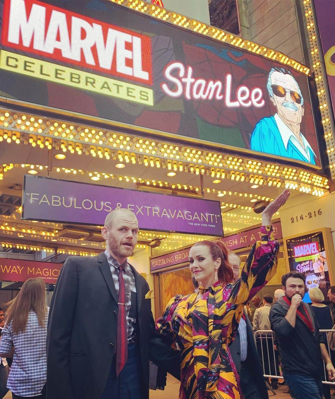 アニー・ワーシングさんのインスタグラム写真 - (アニー・ワーシングInstagram)「Been a week since we celebrated @therealstanlee in NYC. What a night. What a legend! 💥💥💥 (Not to mention some much needed BFF time with @michaelmaize! 🤗) —————————————- @lepiacentini👗 @pr_solo @stylelvr💃  @vikaosoz30 💄💋💁🏼‍♀️」10月15日 7時26分 - anniewersching