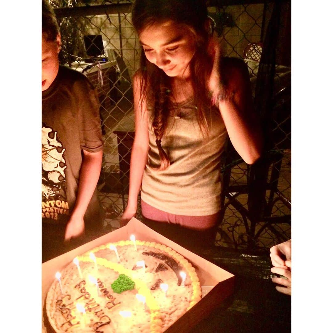 オーガスト・マトゥーロさんのインスタグラム写真 - (オーガスト・マトゥーロInstagram)「October 2013 - the first time I celebrated your birthday with you. You turned 12 and now I’m 12!! 😮 I can’t believe you’re 18! You’re an adult!! (YOU GET TO VOTE! YAY!)You will always be my big sister. I love you so much. Have fun in Canada on your new show! Love August ❤️」10月15日 7時52分 - augustmaturo