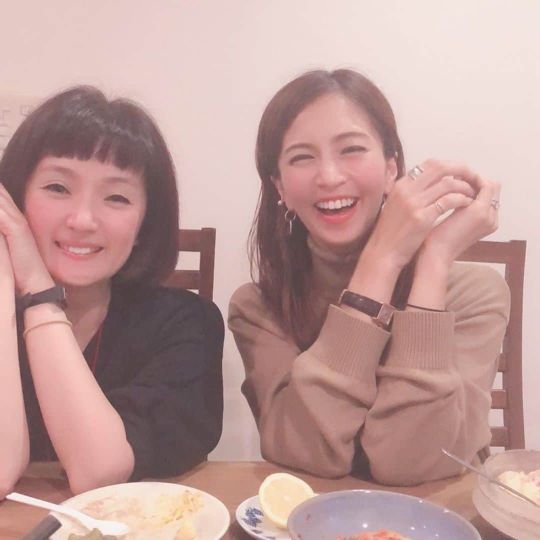 安田美沙子さんのインスタグラム写真 - (安田美沙子Instagram)「先日、千秋さんと仲良しスタッフさんが、我が家に来てくれました😊❤️サムギョプサルやりました✨ 千秋さんが、うちのご飯美味しい！！と沢山食べてくれて、嬉しかった❤️スタッフさんの買ってきてくれたコーンビーフが美味しすぎて、ポテサラが魔法の様に変化したのでした✨ 次回は千秋さんちに行きたい⭐️ . . . #instafood #dinner #サムギョプサル #晩ご飯 #コーンビーフ #腰塚コンビーフ  #卵かけご飯も合う」10月15日 8時23分 - yasuda_misako