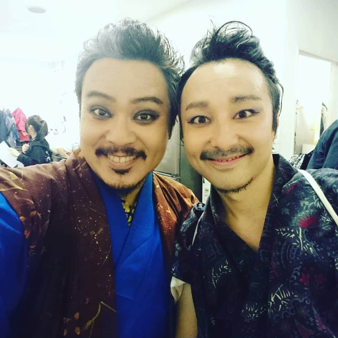 高井俊彦さんのインスタグラム写真 - (高井俊彦Instagram)「【終演✨】 無事に劇団そとばこまち10月公演『のうみん』終わりました✋  お越し下さったいっぱいの皆様ありがとうございました🙇  大千穐楽のトリプルからのスタンディングオベーションは忘れられない光景です‼️ 本当にありがとうございました⤴️⤴️⤴️ #劇団そとばこまち #のうみん」10月15日 8時20分 - takai_toshihiko