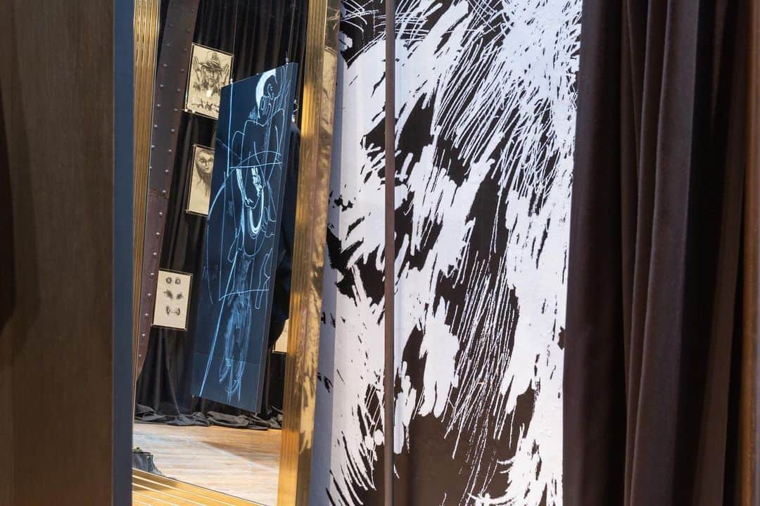 ヨウジヤマモトさんのインスタグラム写真 - (ヨウジヤマモトInstagram)「[YOHJI YAMAMOTO] It’s the last day to visit our AW19 Art installation Yuuka Asakura For Yohji Yamamoto at YOHJI YAMAMOTO AOYAMA boutique in Tokyo.  Thorough 10.15 Tue. YOHJI YAMAMOTO AOYAMA  The artworks of the painter Yuuka Asakura are installed in YOHJI YAMAMOTO AOYAMA. The original drawings used in the AW19 collection, various clothes with them, and the fabrics are colored the space. Yohji’s femme fatale ‘Rin’ greets you as a symbol of the installation.  @yohjiyamamotoofficial  #yohjiyamamoto #yohjiyamamotoaoyama #yuukaasakura #山本耀司 #朝倉優佳」10月15日 10時43分 - yohjiyamamotoinc