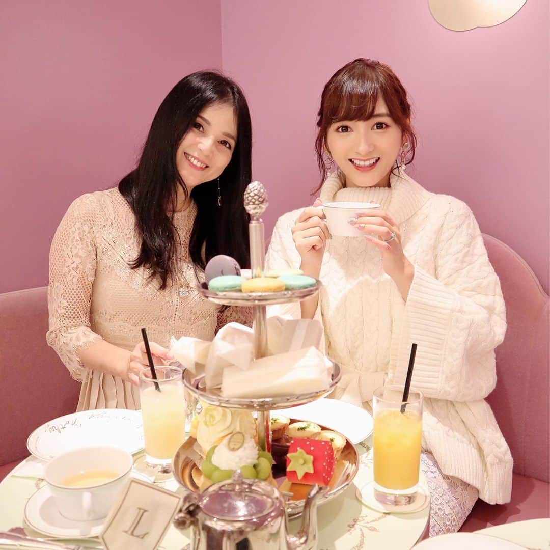 加藤美佐子さんのインスタグラム写真 - (加藤美佐子Instagram)「ラデュレ青山で娘とアフタヌーンティー💓  出版パーティーでもお世話になったけど 何度来ても可愛い😆✨ #ラデュレ #ラデュレ青山店 #アフタヌーンティー #表参道  #親娘 #休日 #お茶 #afternoontea #omotesando #スイーツ #東京 #japan」10月15日 10時56分 - misako.kato
