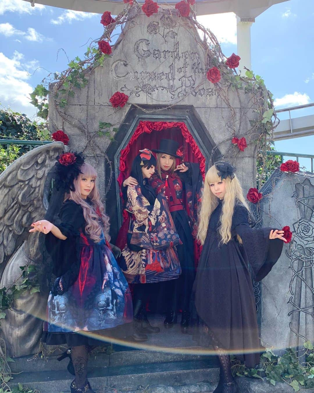 深澤翠さんのインスタグラム写真 - (深澤翠Instagram)「🥀呪われた薔薇園🥀  #usj #usjハロウィン  #ハロウィン #royalprincessalice」10月15日 22時16分 - midorifukasawa