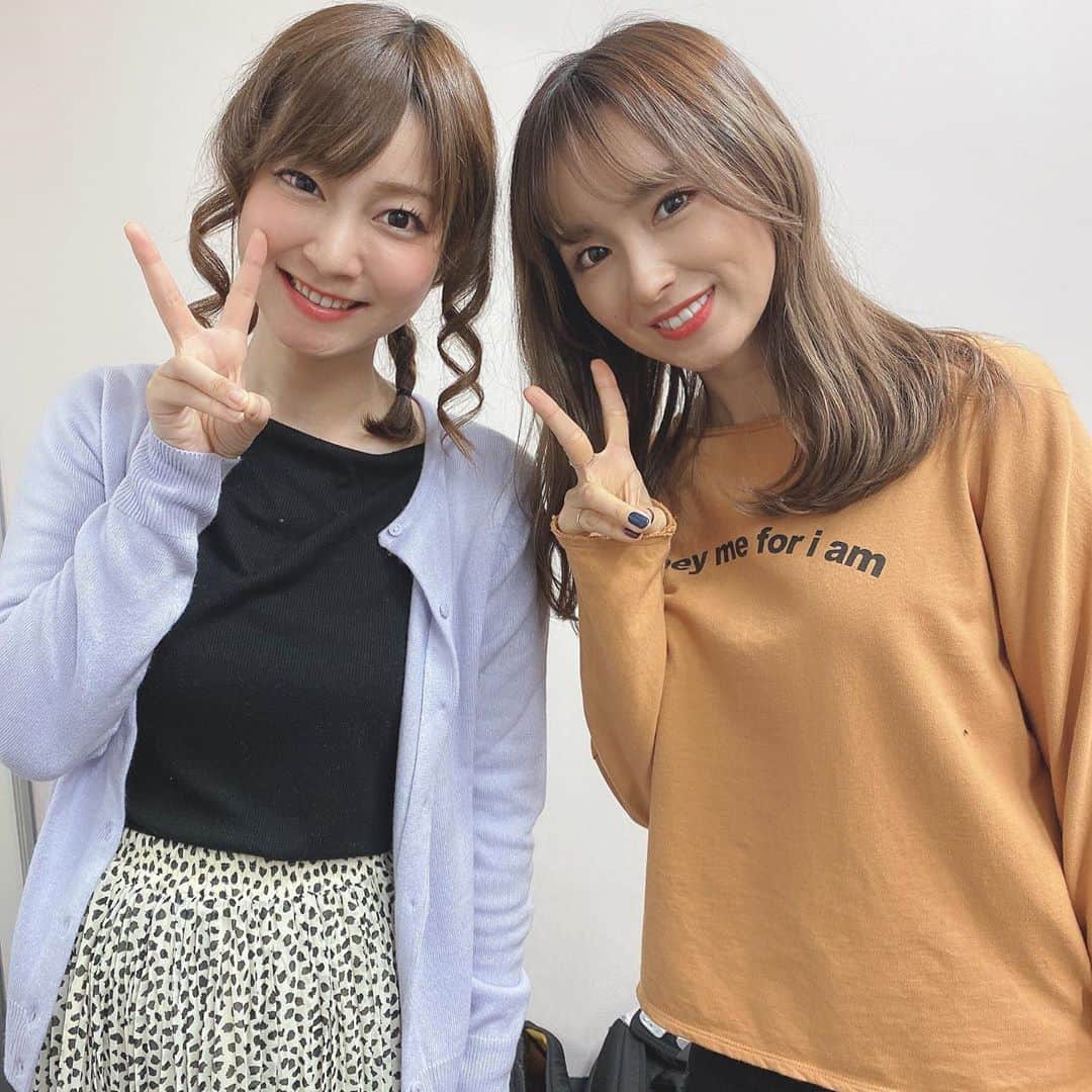 ヒラヤマンのインスタグラム：「2日連続でナッちゃんと一緒やったよ♡ 新しいまどマギでバトルしたよ！ #ナツ美ちゃん #ナッチャマン #魔法少女まどかマギカ」