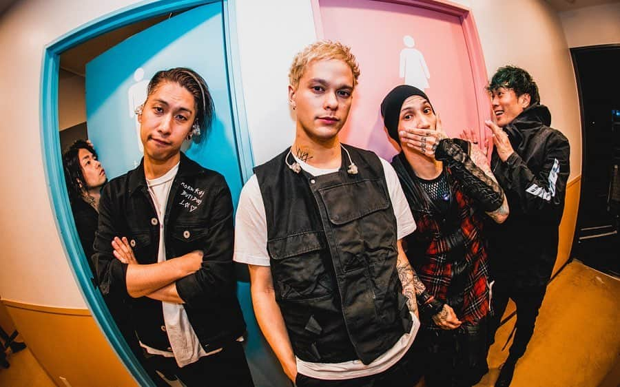 Sugiさんのインスタグラム写真 - (SugiInstagram)「“THE SIDE EFFECTS ONE MAN TOUR 2019”  ZEPP SAPPORO Photos by @yamada_mphoto  #coldrain #thesideeffects」10月15日 20時59分 - sugi_coldrain